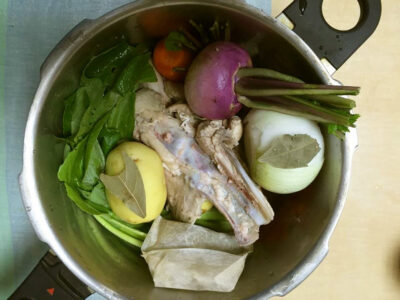 【農家のレシピ】鶏と野菜のブイヨンスープ