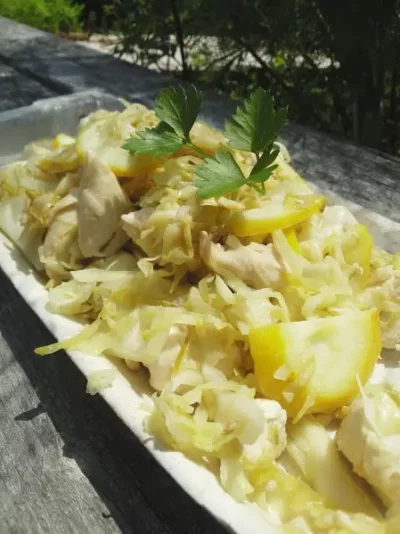 【農家のレシピ】乳酸キャベツと鶏ささみのレモン蒸し