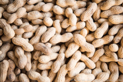 【Koike lab.】落花生のさや炒り。